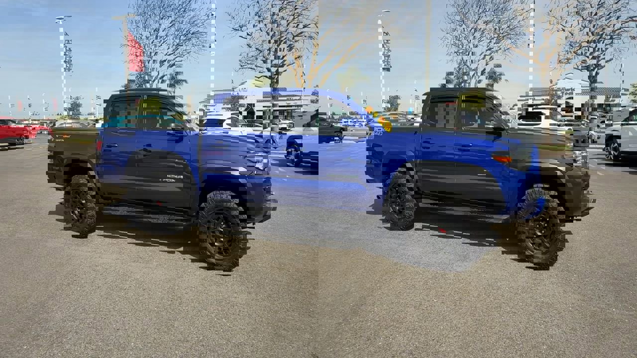 Used 2023 Toyota Tacoma TRD Off-Road w/ TRD Premium Off Road Package image 1