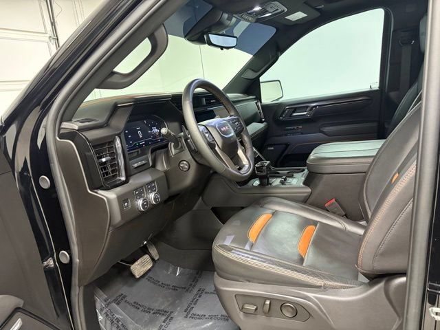Used 2025 GMC Sierra 1500 AT4 w/ Technology Package AWD/4WD image 18