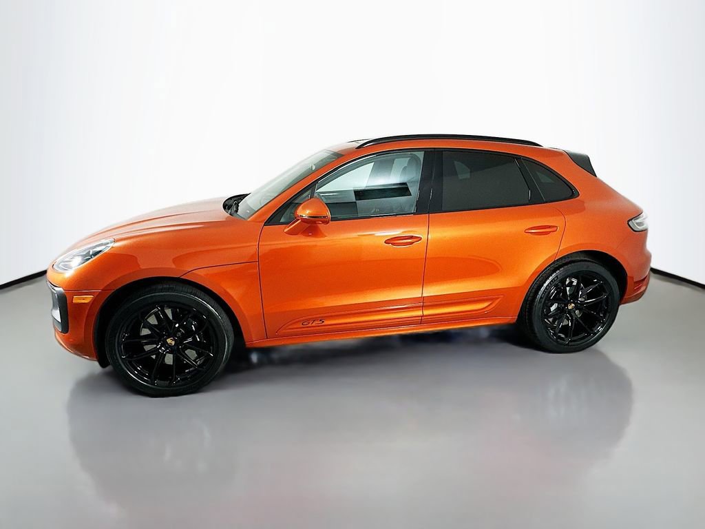 Certified 2024 Porsche Macan GTS AWD/4WD image 2