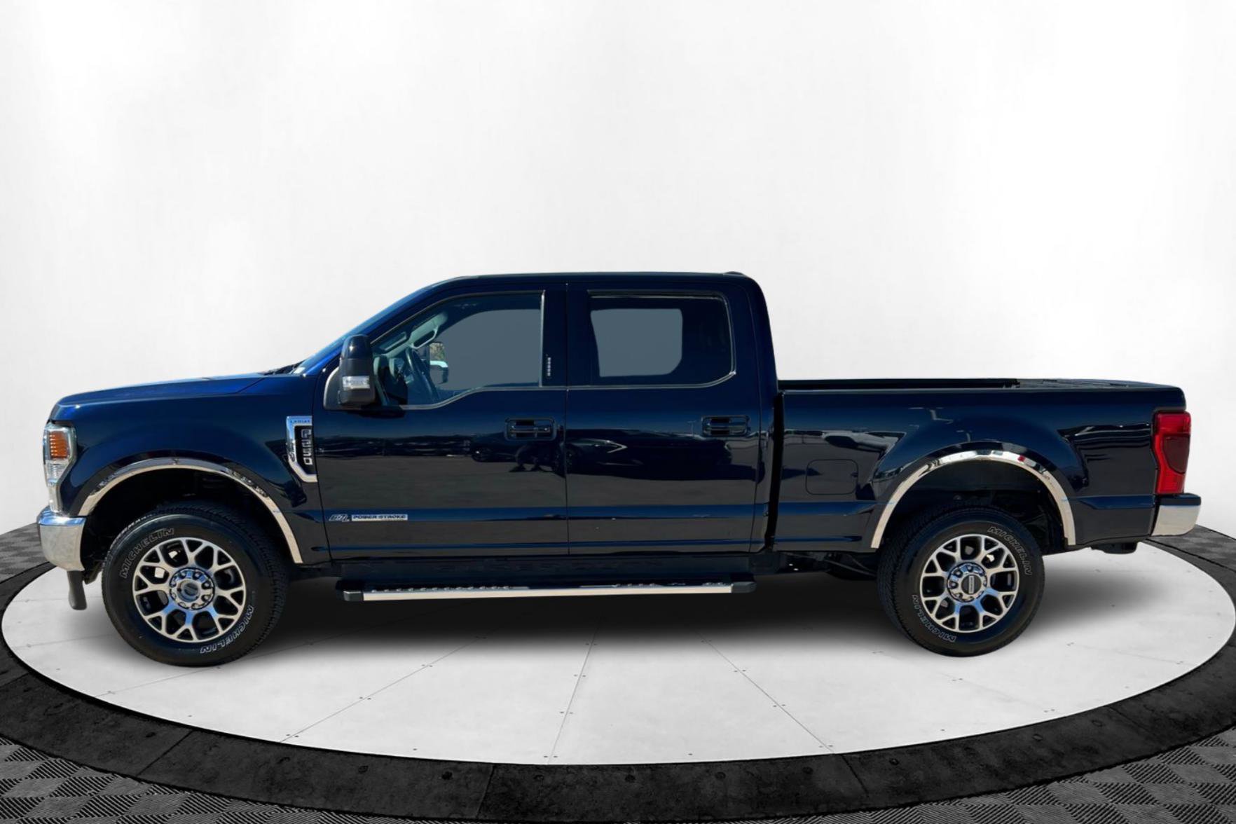 Used 2022 Ford F250 Lariat w/ Lariat Ultimate Package image 2