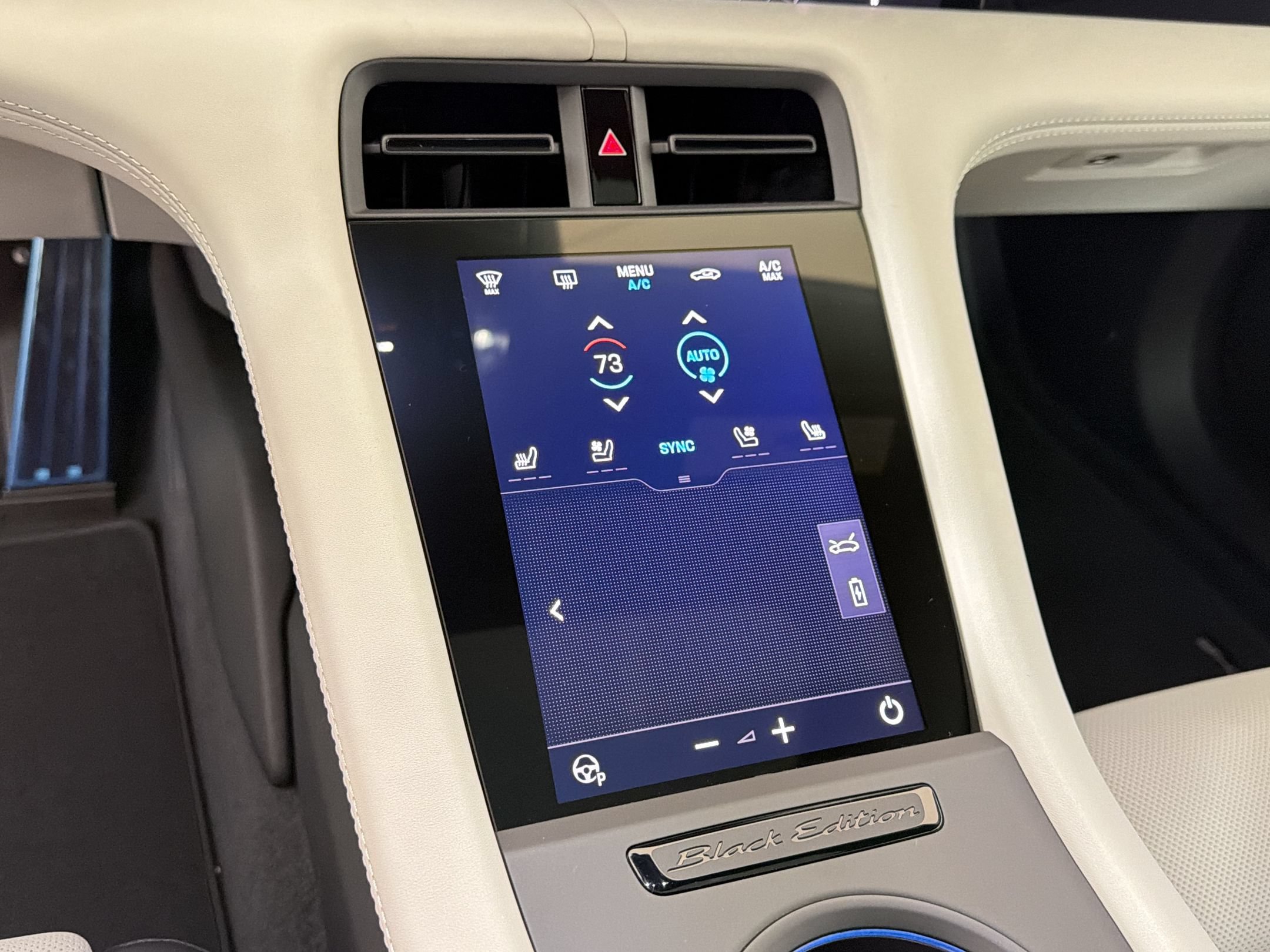 New 2026 Porsche Taycan AWD/4WD image 23