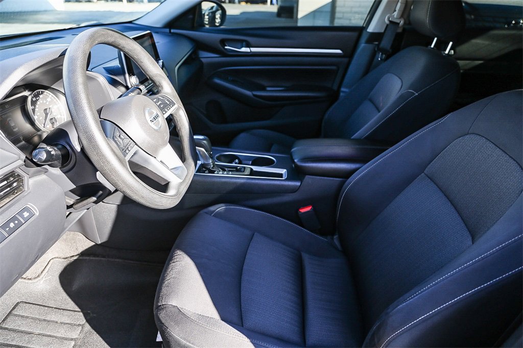 Used 2022 Nissan Altima 2.5 SV image 17