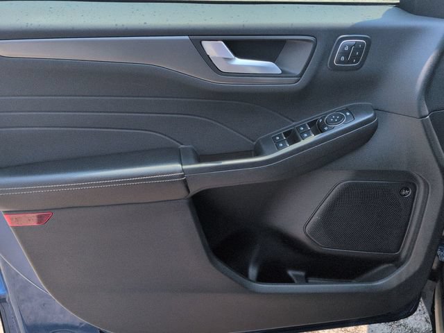 Used 2023 Ford Escape Active w/ Tech Pack #2 FWD image 24