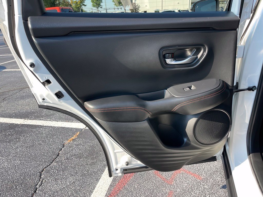 Certified 2025 Honda HR-V Sport image 38