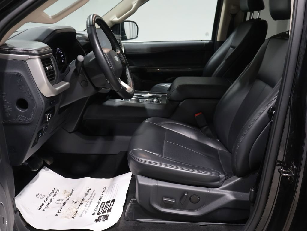 Used 2024 Ford Expedition XLT image 11