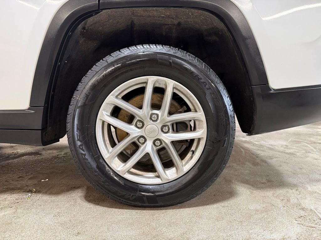 Certified 2023 Jeep Grand Cherokee L Laredo w/ Luxury Tech Group I image 37