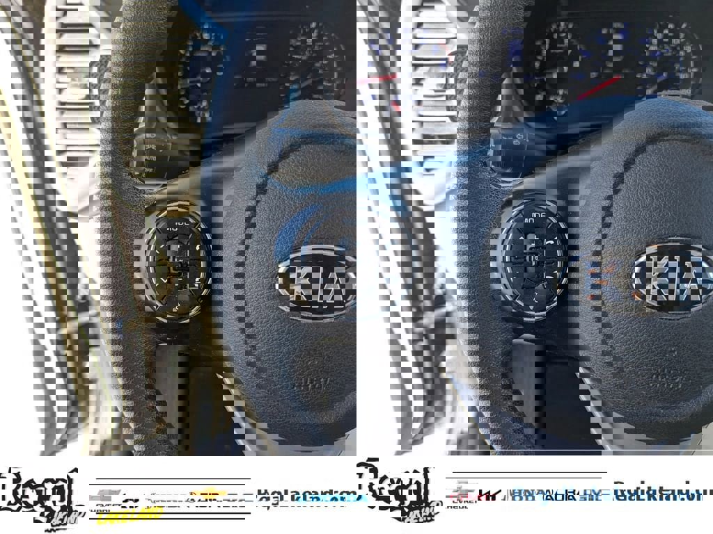 Used 2020 Kia Soul LX image 23