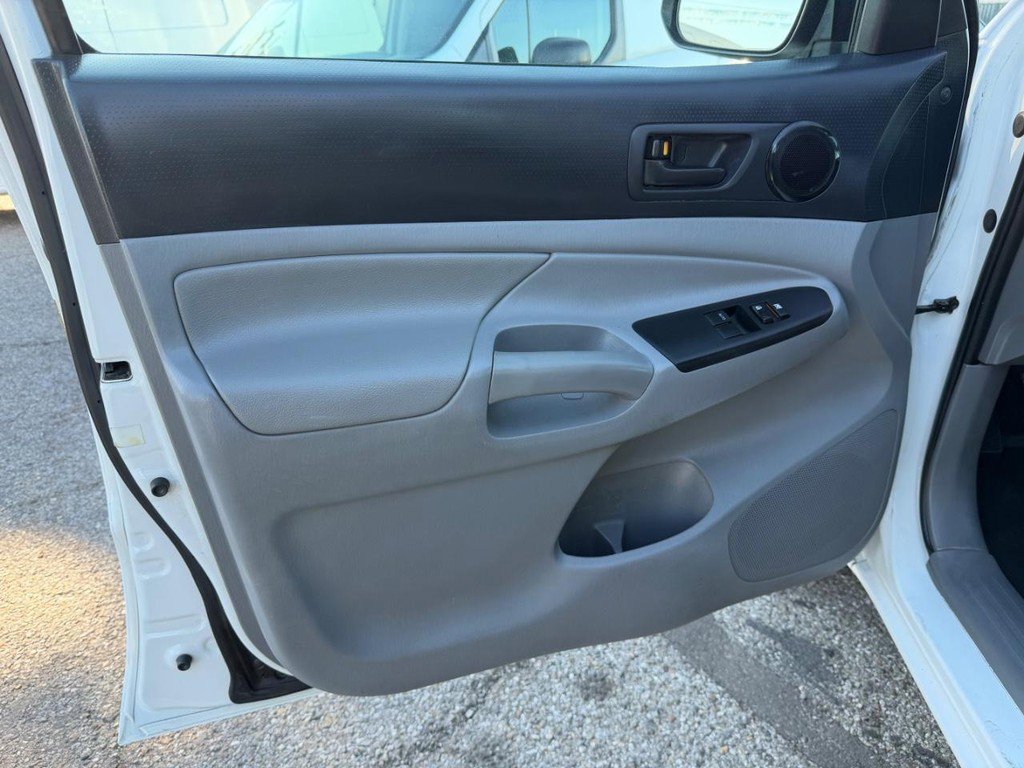 Used 2013 Toyota Tacoma 2WD Access Cab image 13