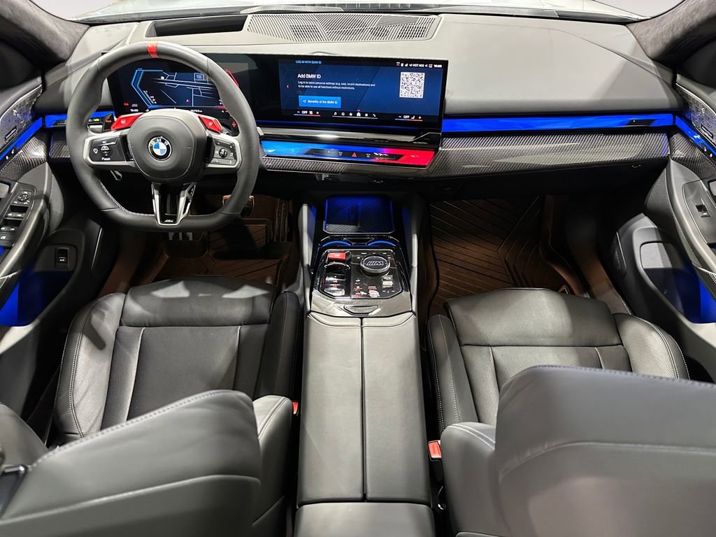 Used 2025 BMW M5 Touring image 8