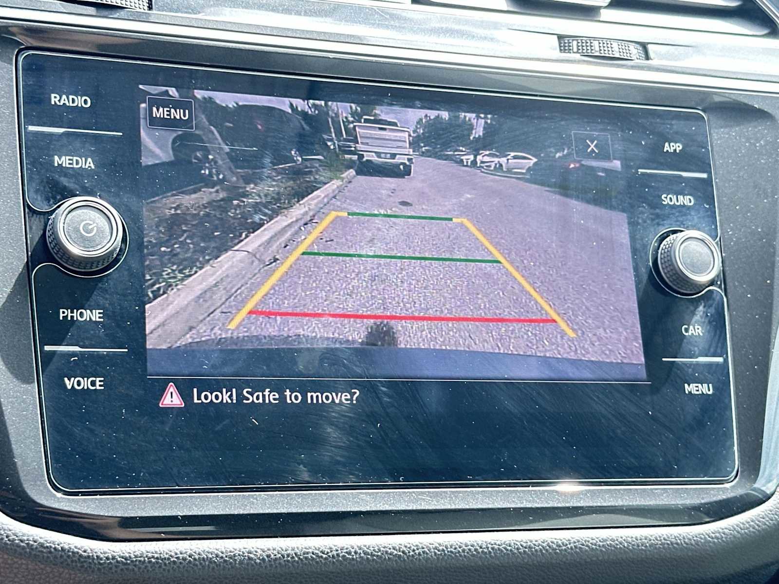 Used 2019 Volkswagen Tiguan SE FWD image 22