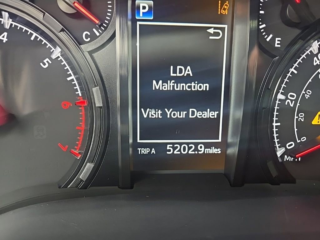 Used 2024 Toyota 4Runner SR5 Premium w/ Moonroof Package RWD image 24