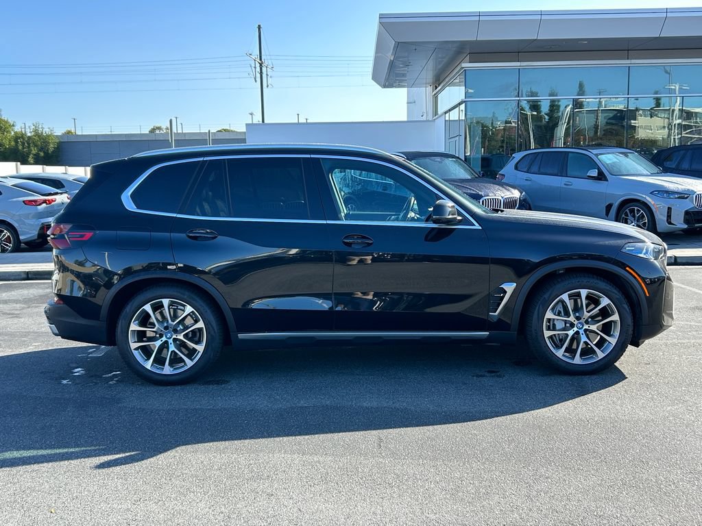 Used 2024 BMW X5 xDrive50e w/ Premium Package AWD/4WD image 6