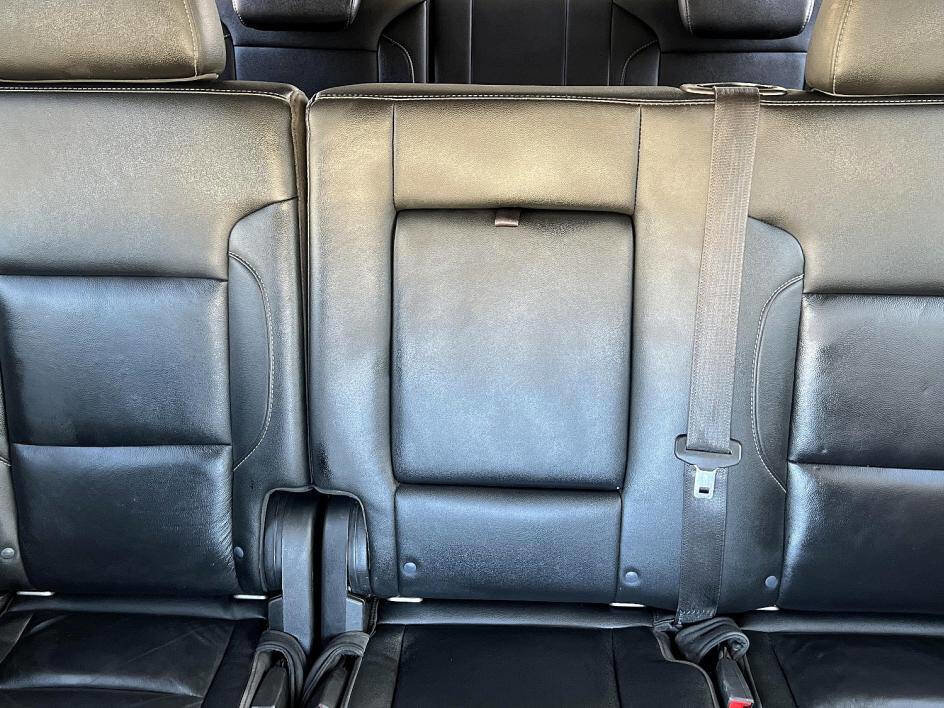 Used 2020 Chevrolet Suburban LT image 24