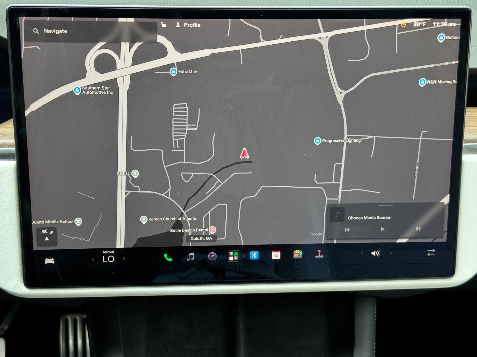 Used 2022 Tesla Model S AWD/4WD image 23