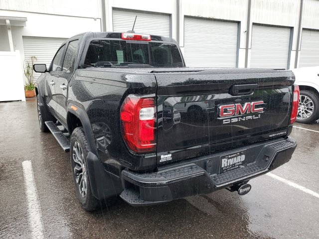 Used 2025 GMC Canyon Denali image 3