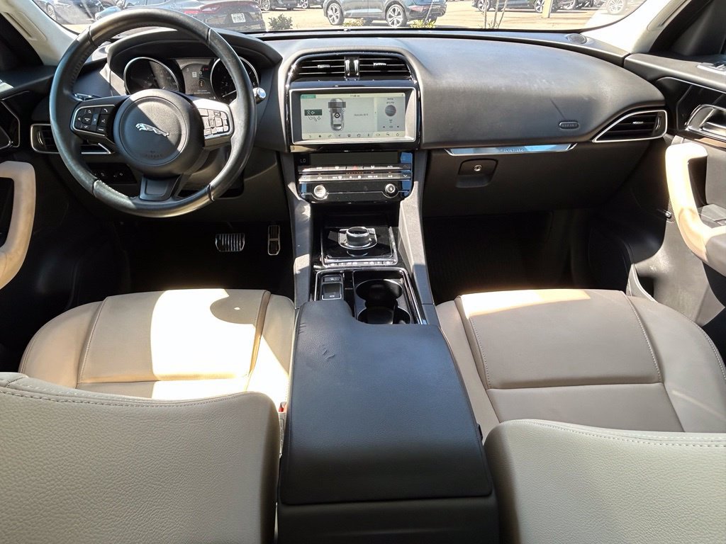 Used 2019 Jaguar F-PACE Premium AWD/4WD image 10