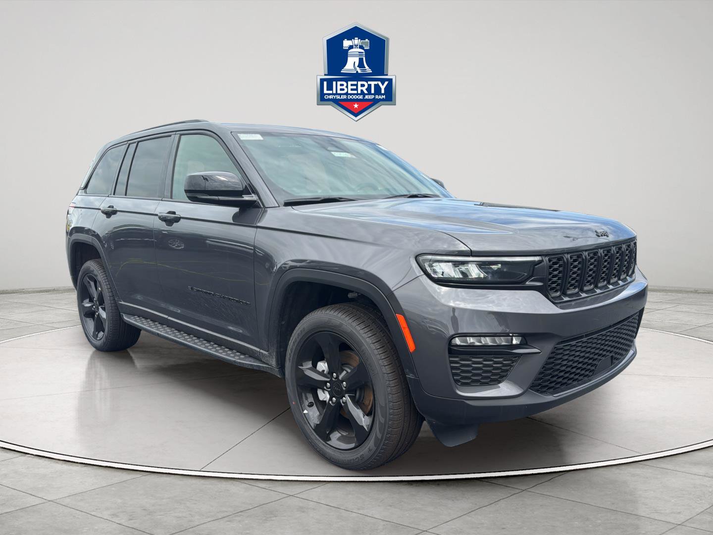 New 2025 Jeep Grand Cherokee Limited w/ Black Appearance Package AWD/4WD image 16