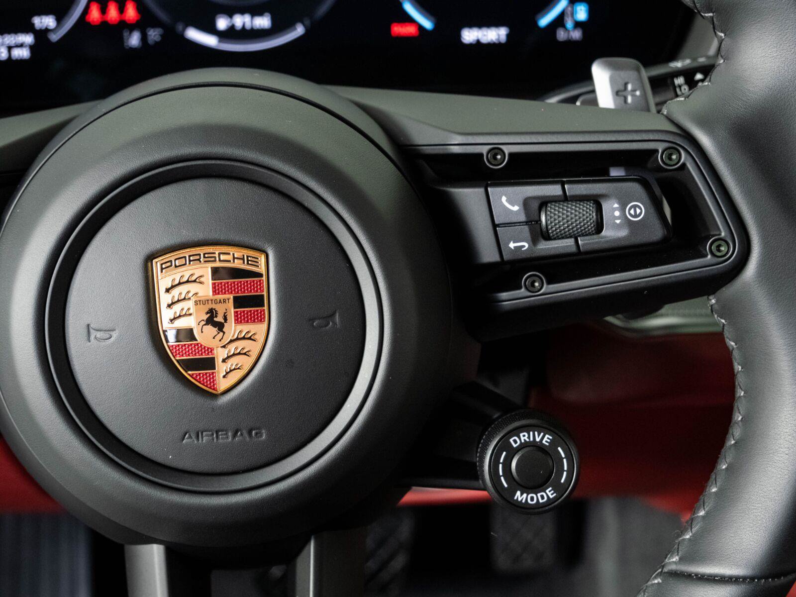 Certified 2026 Porsche Cayenne AWD/4WD image 11