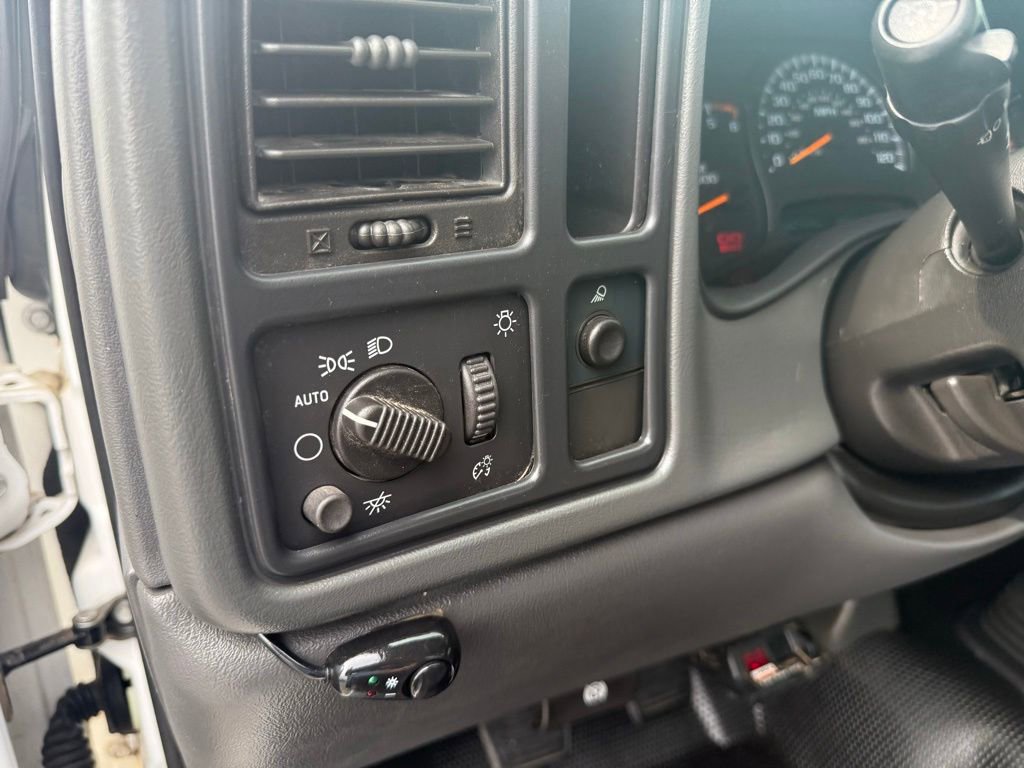 Used 2007 GMC Sierra 2500 W/T RWD image 14