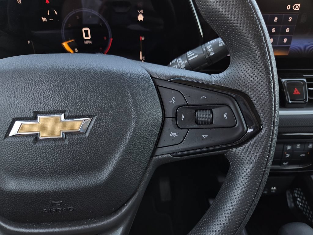 Used 2025 Chevrolet TrailBlazer LT w/ Driver Confidence Package AWD/4WD image 25
