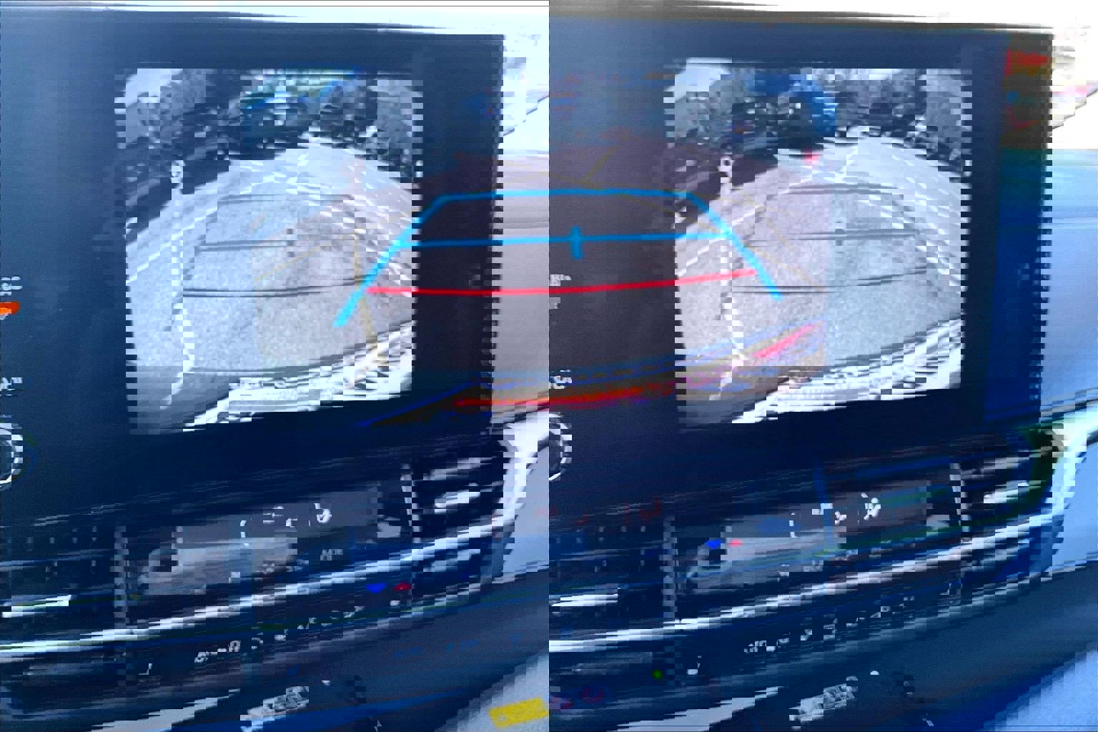 Used 2025 Toyota Sienna XLE w/ XLE Plus Package image 20