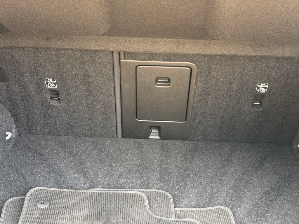 Certified 2023 Volvo C40 Recharge Core w/ Climate Package AWD/4WD image 27