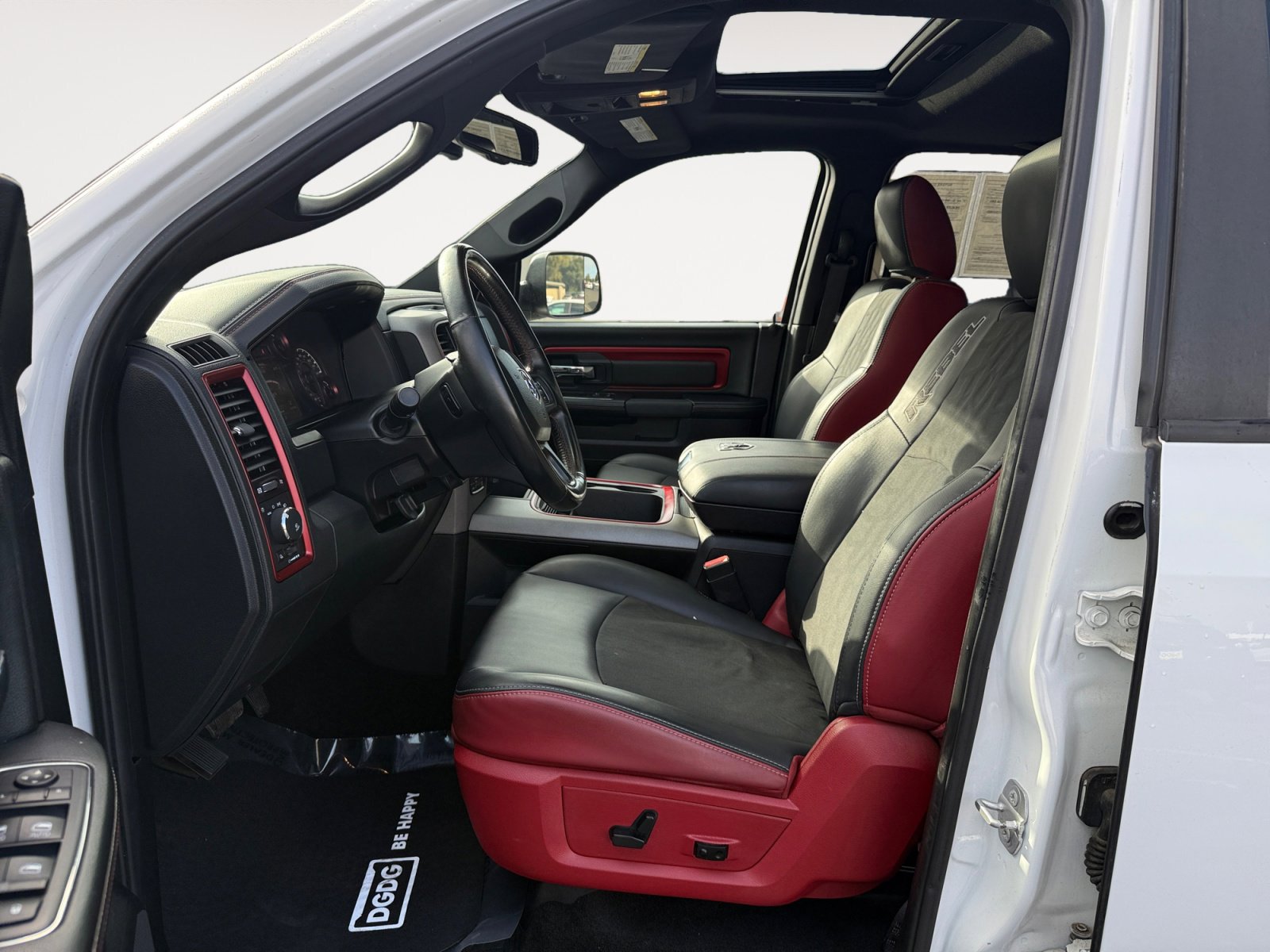 Used 2016 RAM 1500 Rebel w/ Luxury Group image 10