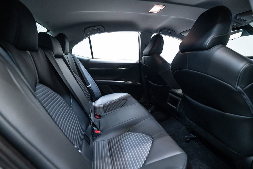 Used 2024 Toyota Camry SE image 30