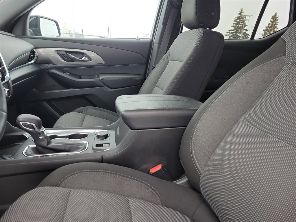 Used 2023 Chevrolet Traverse LT w/ LPO, Floor Liner Package image 22
