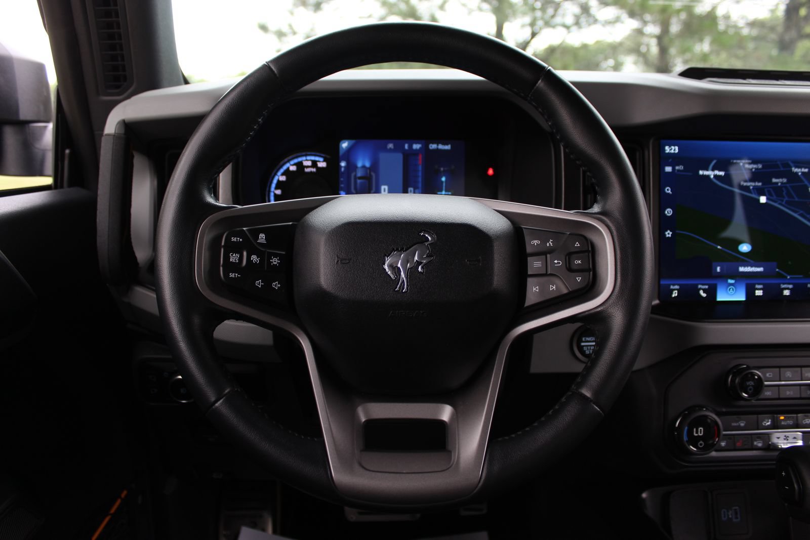 Used 2023 Ford Bronco Badlands AWD/4WD image 16