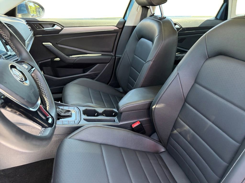 Certified 2021 Volkswagen Jetta SE w/ SE Cold Weather Package image 14