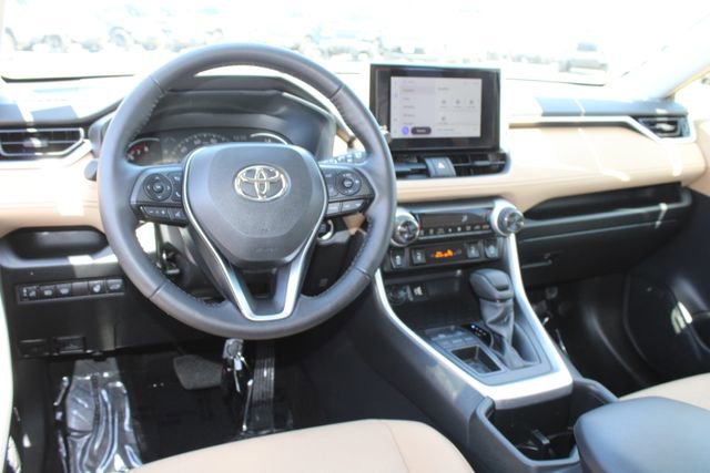 Used 2025 Toyota RAV4 XLE w/ Convenience Package FWD image 15