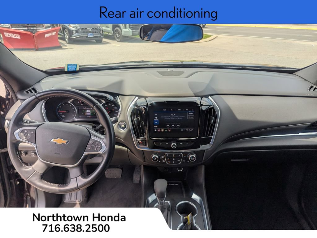 Used 2022 Chevrolet Traverse LT image 7