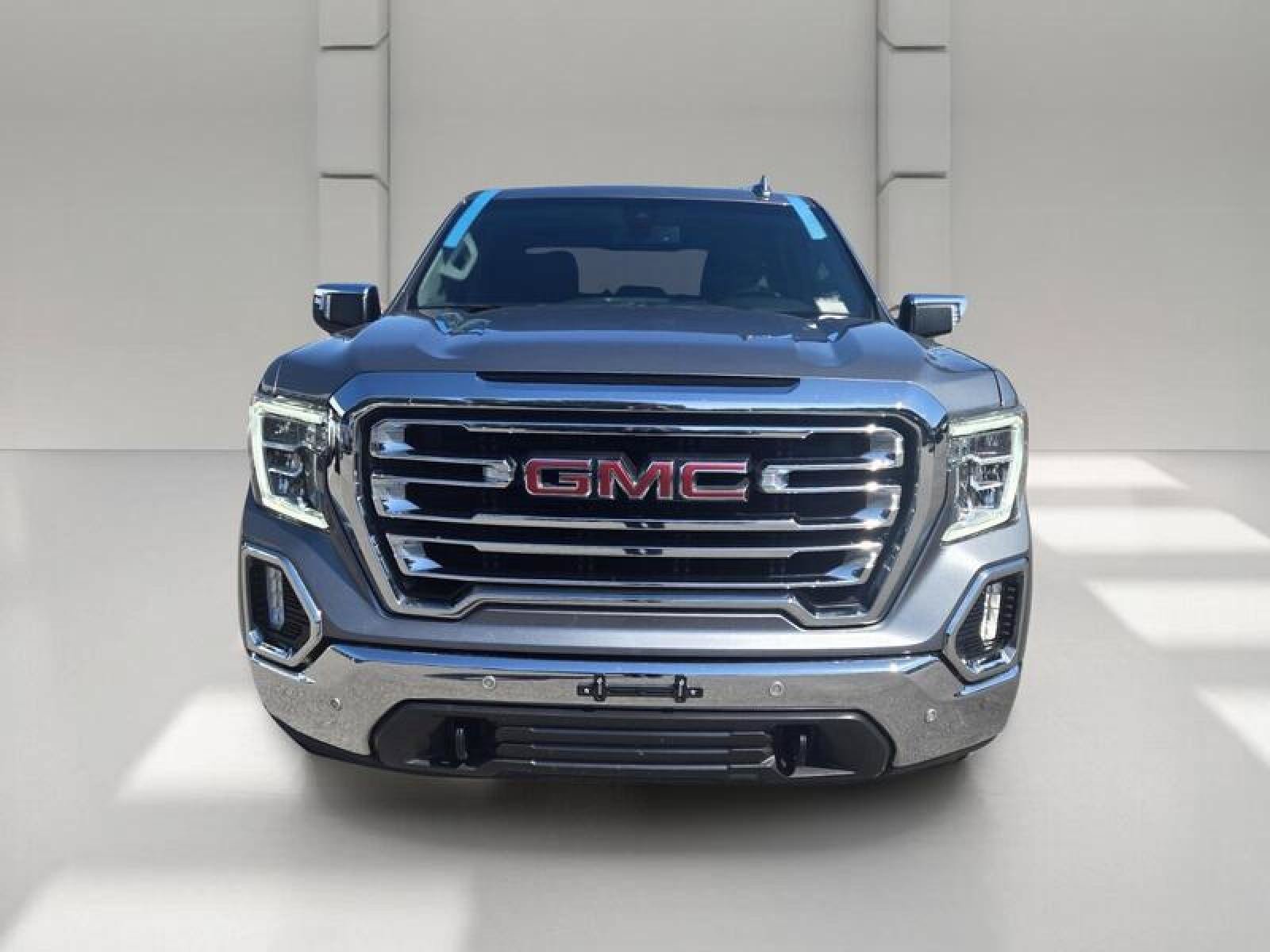 Used 2022 GMC Sierra 1500 SLT w/ SLT Premium Plus Package AWD/4WD image 2