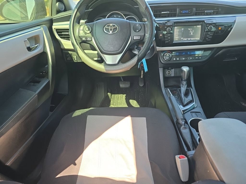 Used 2014 Toyota Corolla LE image 17