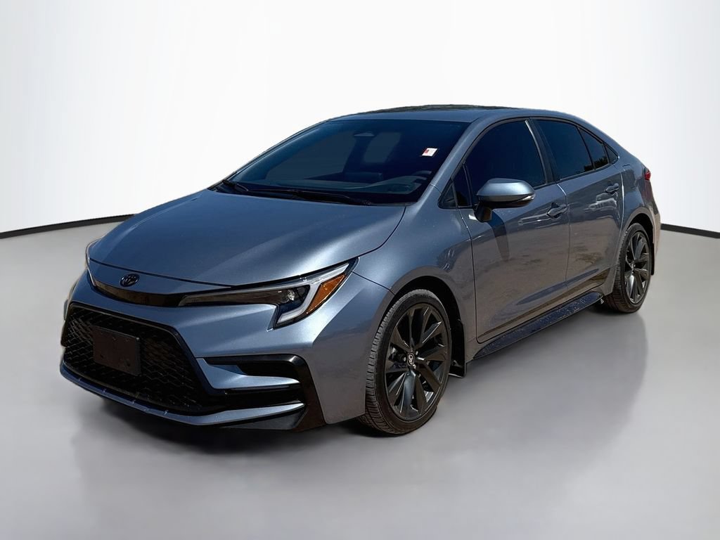 Used 2026 Toyota Corolla SE FWD image 3