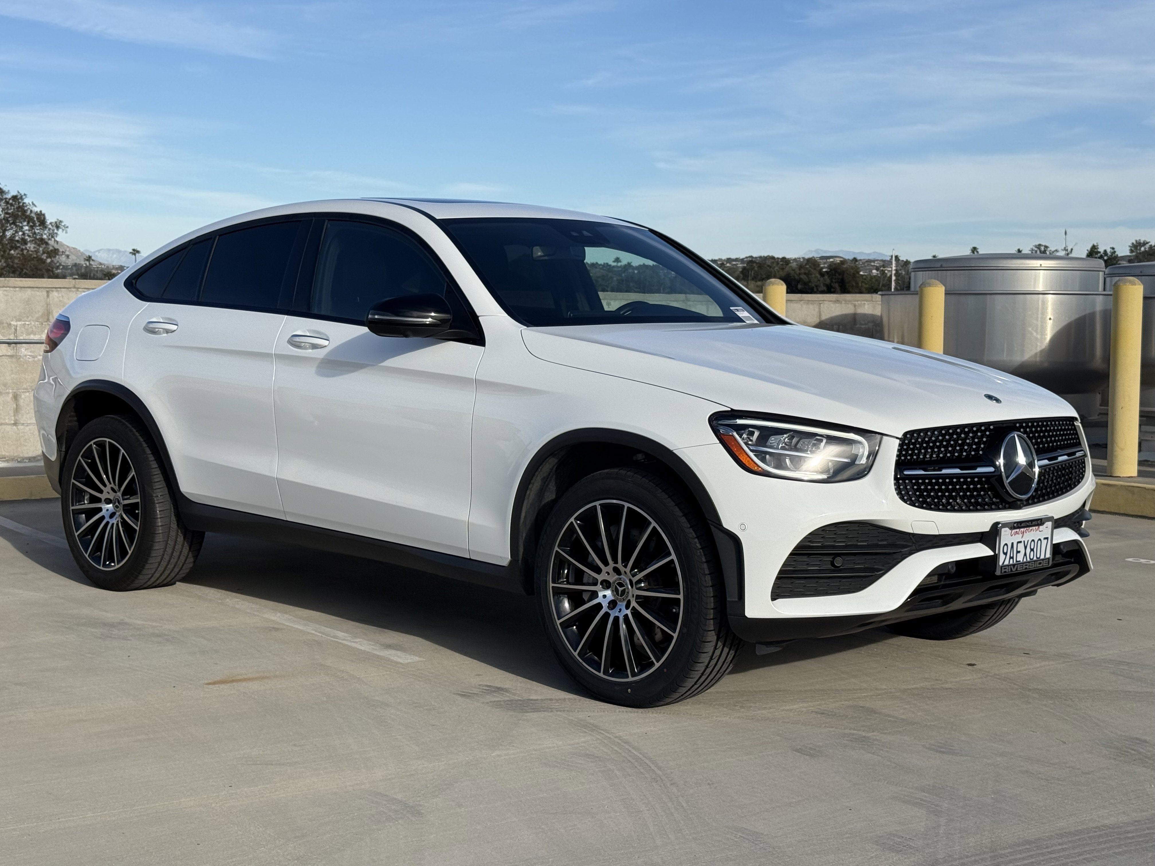 Used 2022 Mercedes-Benz GLC 300 4MATIC Coupe image 2
