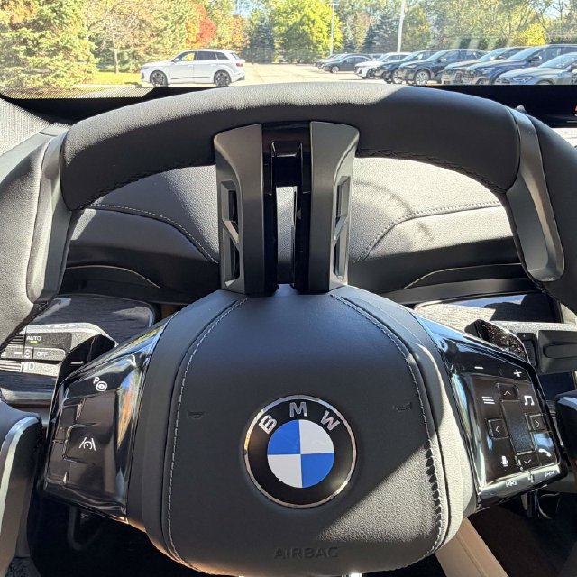 New 2027 BMW 740i xDrive w/ Executive Package AWD/4WD image 15
