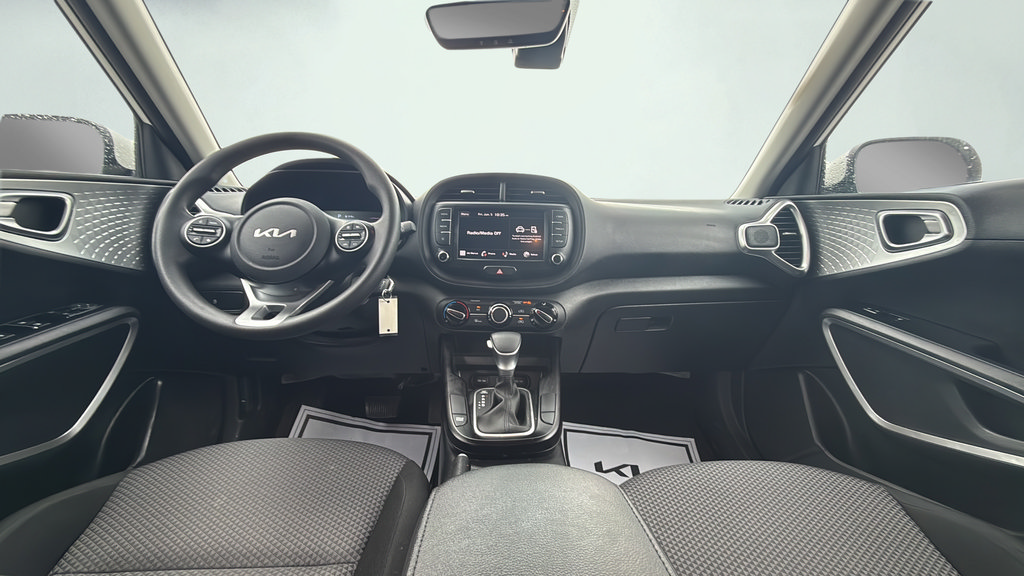 Used 2024 Kia Soul LX w/ Option Group 015 FWD image 28