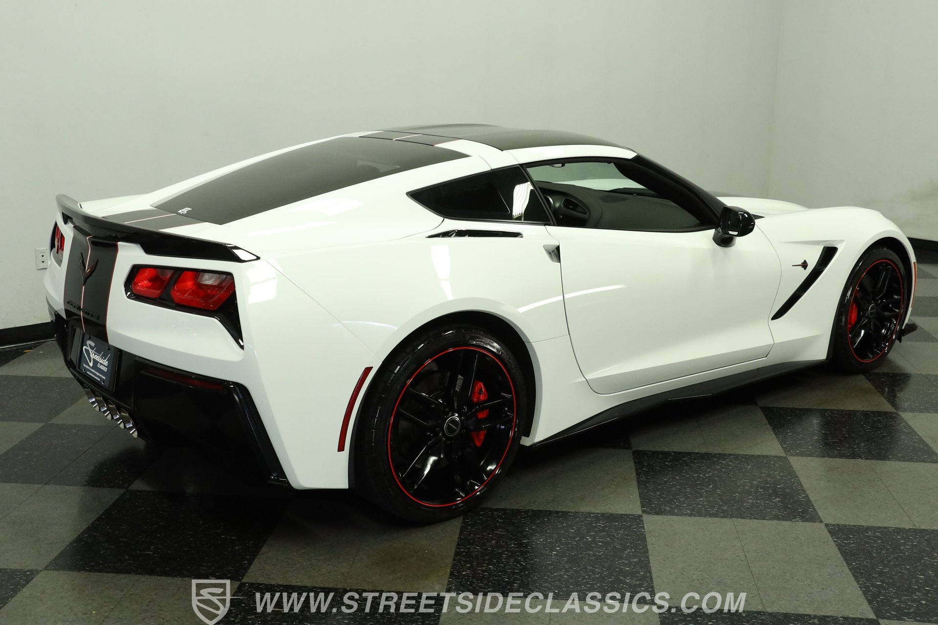 Used 2015 Chevrolet Corvette Stingray Coupe w/ Pacific Design Package RWD image 12