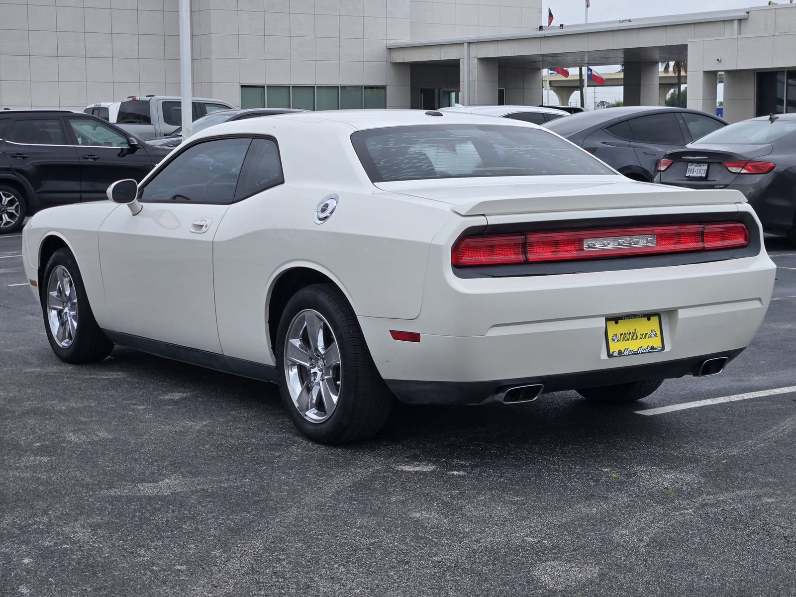 Used 2009 Dodge Challenger R/T RWD image 6