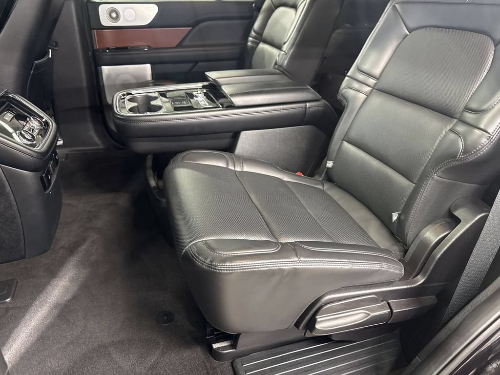 Certified 2020 Lincoln Navigator Reserve w/ Luxury Package AWD/4WD image 26
