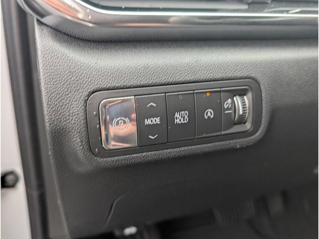 New 2026 GMC Terrain Elevation FWD image 17