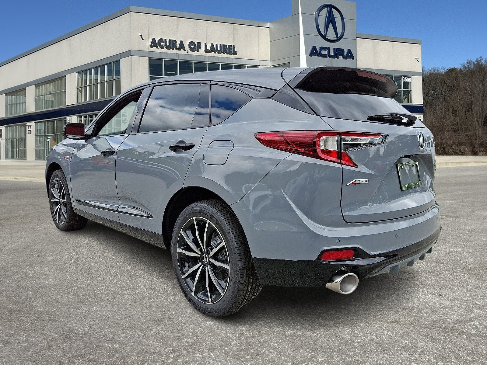 New 2026 Acura RDX w/ Advance Package AWD/4WD image 3
