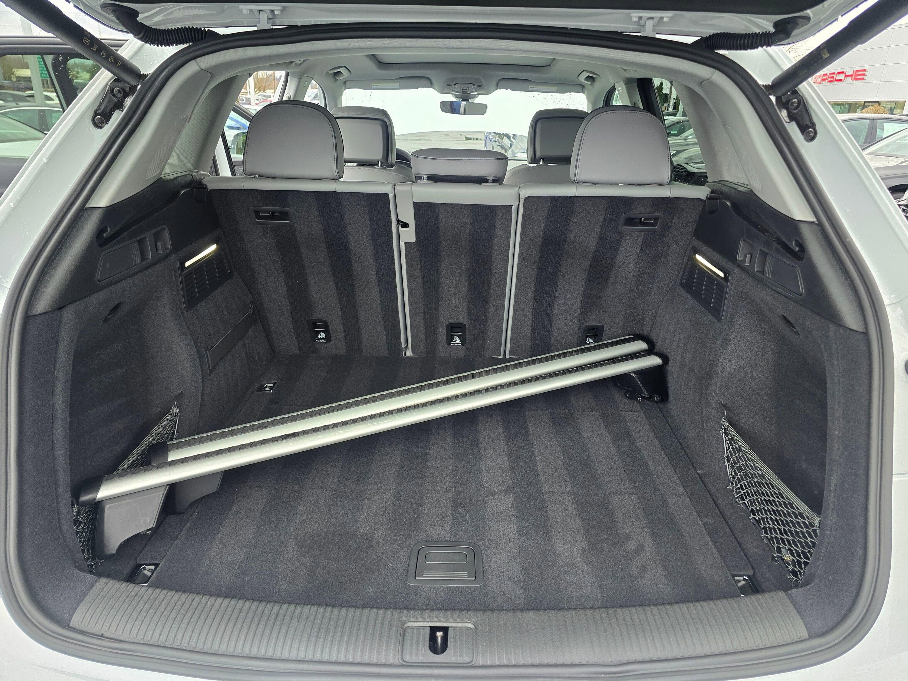 Certified 2025 Audi Q5 2.0T Premium Plus w/ Premium Plus Package image 11