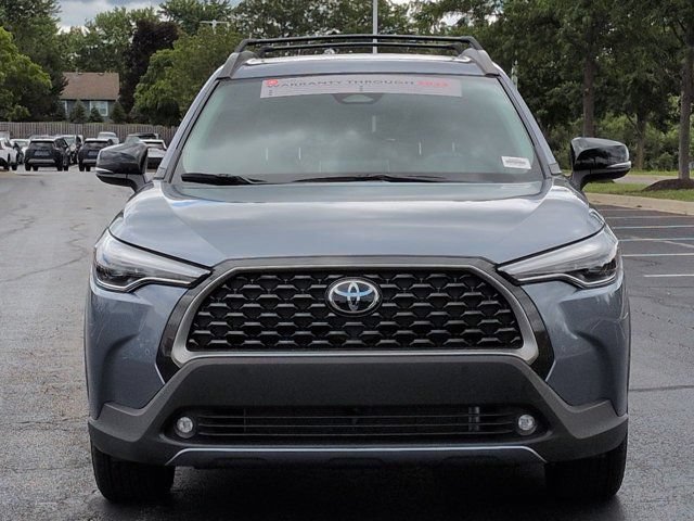 Certified 2025 Toyota Corolla Cross XLE w/ Convenience Package FWD image 4