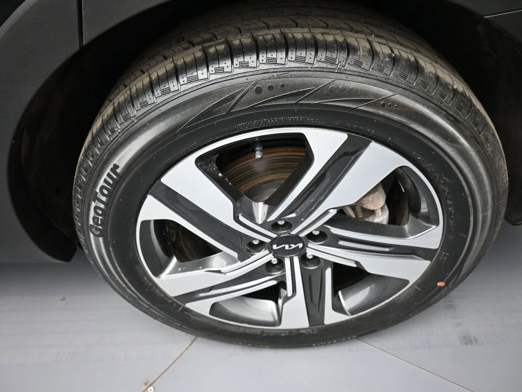 Certified 2023 Kia Sorento EX image 15