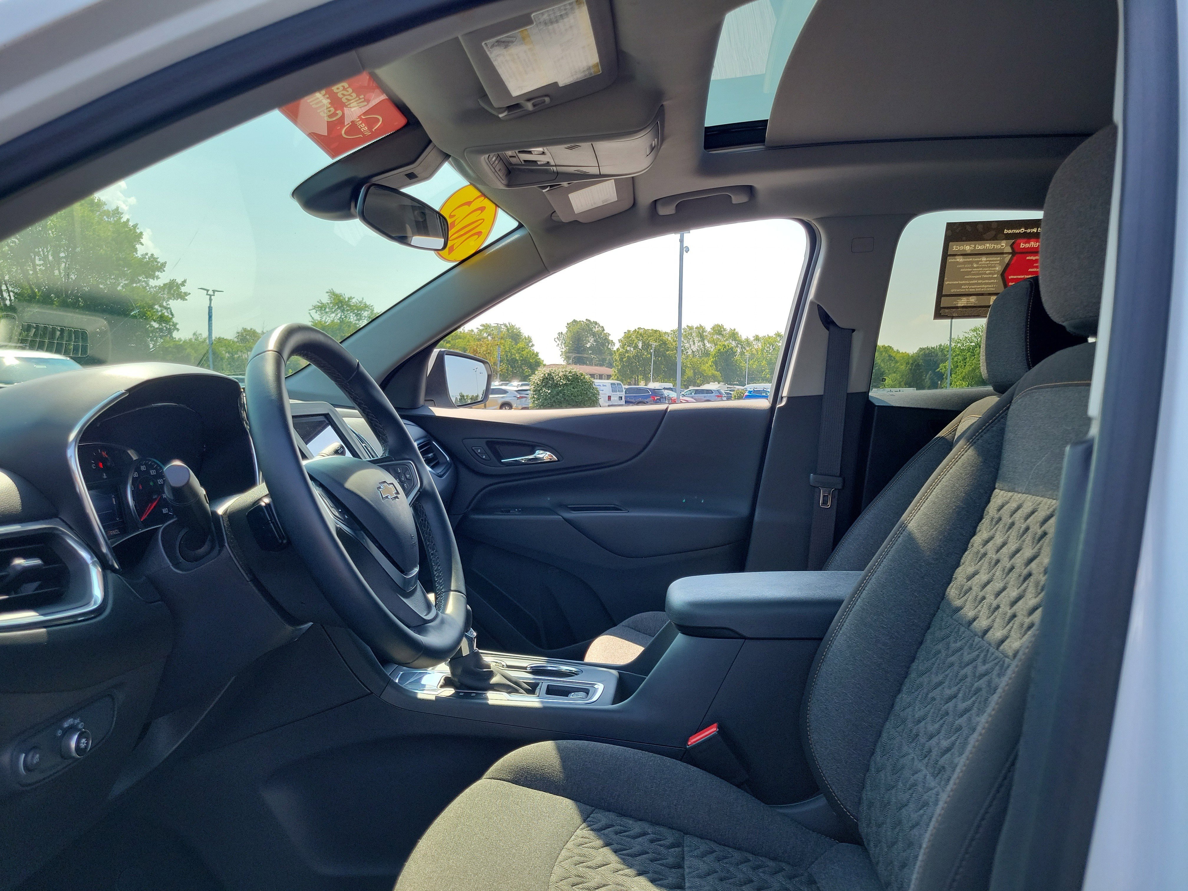 Used 2023 Chevrolet Equinox LT image 15