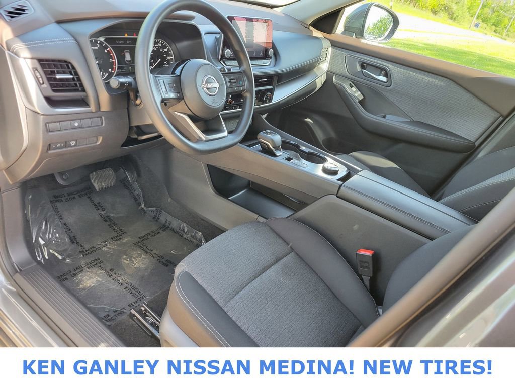 Used 2023 Nissan Rogue SV AWD/4WD image 25