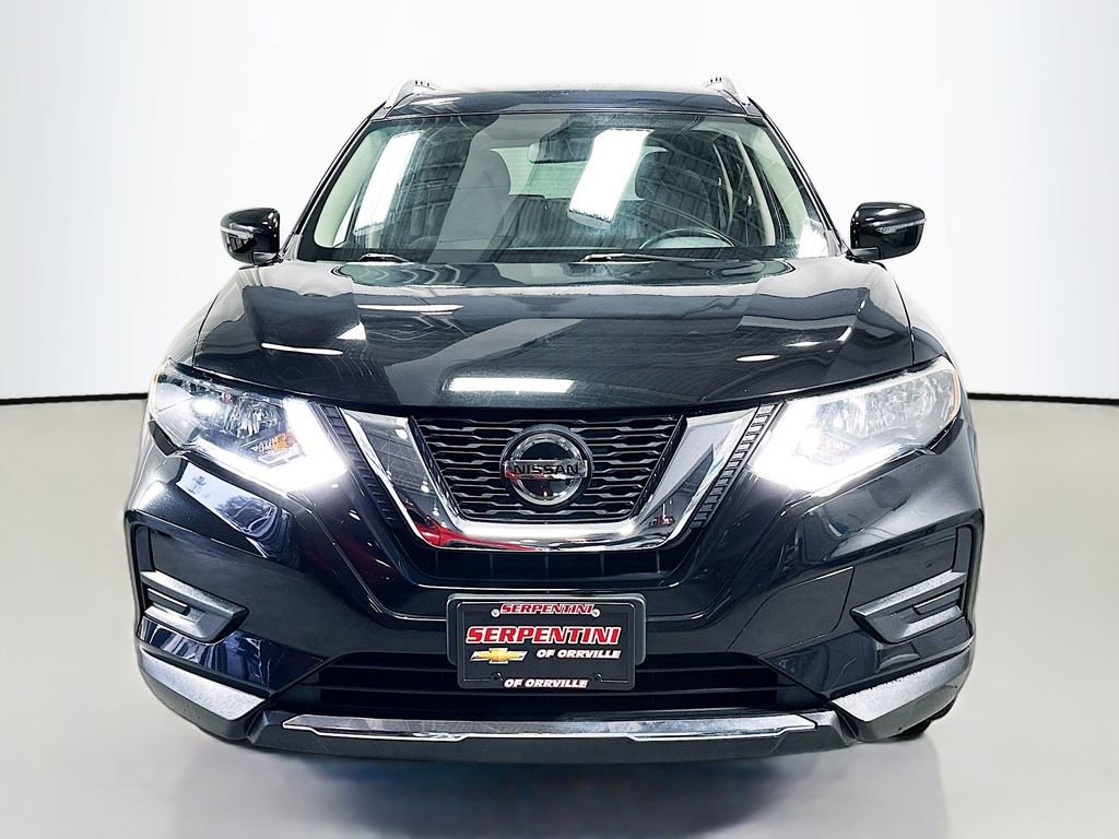 Used 2018 Nissan Rogue SV image 4
